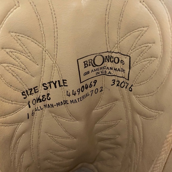 VINTAGE BRONCO COWBOY BOOTS - Picture 9 of 9